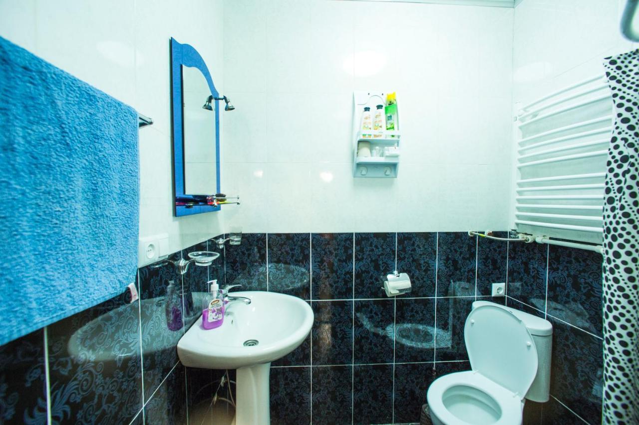 Nikas Apartment Tbilisi ภายนอก รูปภาพ