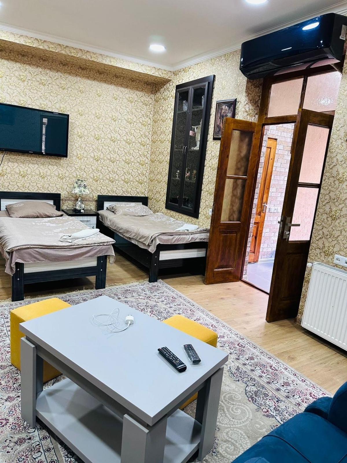 Nikas Apartment Tbilisi ภายนอก รูปภาพ