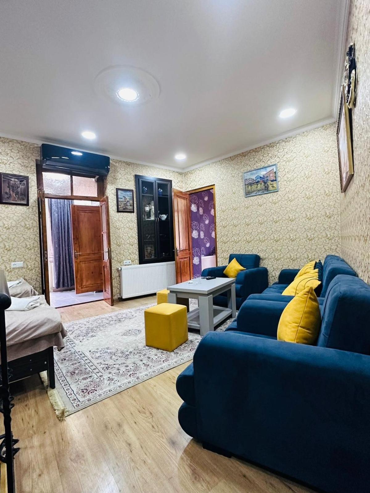 Nikas Apartment Tbilisi ภายนอก รูปภาพ