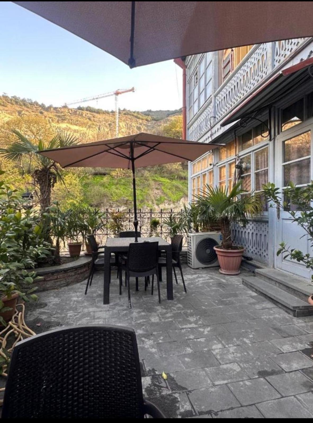 Nikas Apartment Tbilisi ภายนอก รูปภาพ